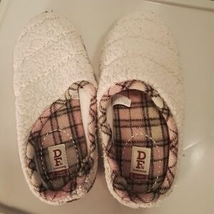 Dearforms...slipper..7-8 womens